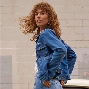 FREE PEOPLE x WRANGLER ICONS DENIM JACKET